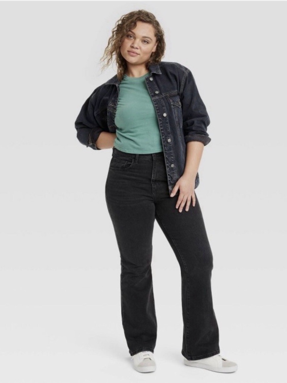 Universal Thread High Rise Flare Jeans Black fitted hip & thigh Flared stretch